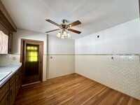 30 Medford St, Unit A in Medford, MA - Foto de edificio - Building Photo