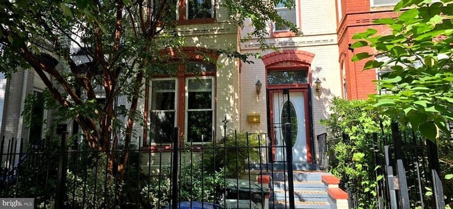 property at 824 7th St NE