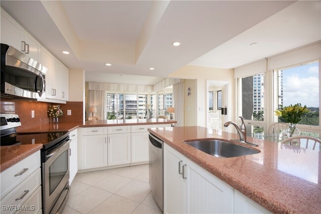property at 4051 Gulf Shore Blvd N