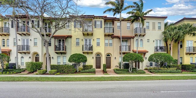 56 Via Floresta Dr in Boca Raton, FL - Building Photo - Building Photo