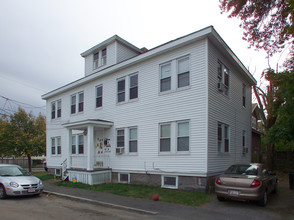 32 Beacon St in Quincy, MA - Foto de edificio - Building Photo