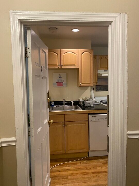 3 Joy St, Unit 4 in Boston, MA - Building Photo