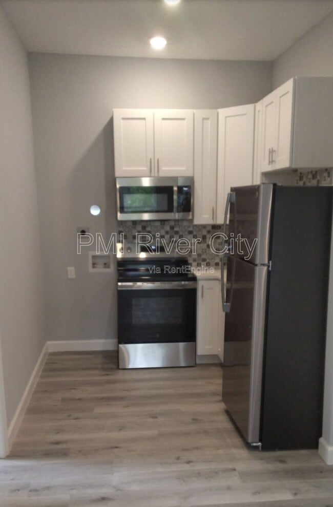 property at 151 W 17th St