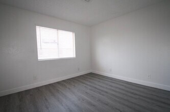 921 Snug Harbor St in Las Vegas, NV - Building Photo - Building Photo