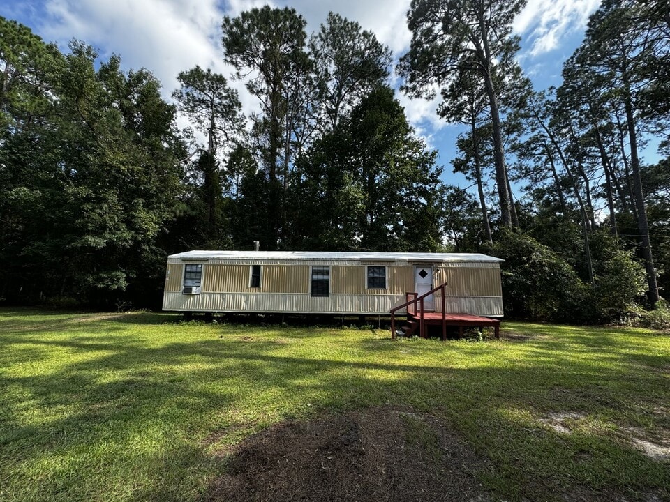 180 Tally Ln in Hinesville, GA - Building Photo