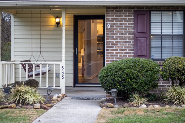 938 Bradley Bell Dr, Unit 938 Bradley Bell Dr in Knoxville, TN - Building Photo - Building Photo