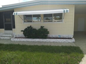14 Middleton Ct in North Fort Myers, FL - Building Photo - Building Photo
