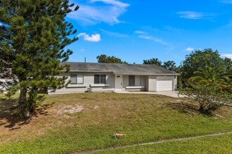1971 SE Carvalho St in Port St. Lucie, FL - Building Photo - Building Photo