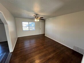 1324 Whispering Trail in Dallas, TX - Building Photo - Building Photo