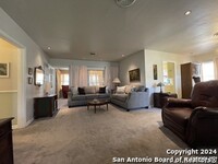 220 Sherwood Dr in San Antonio, TX - Foto de edificio - Building Photo