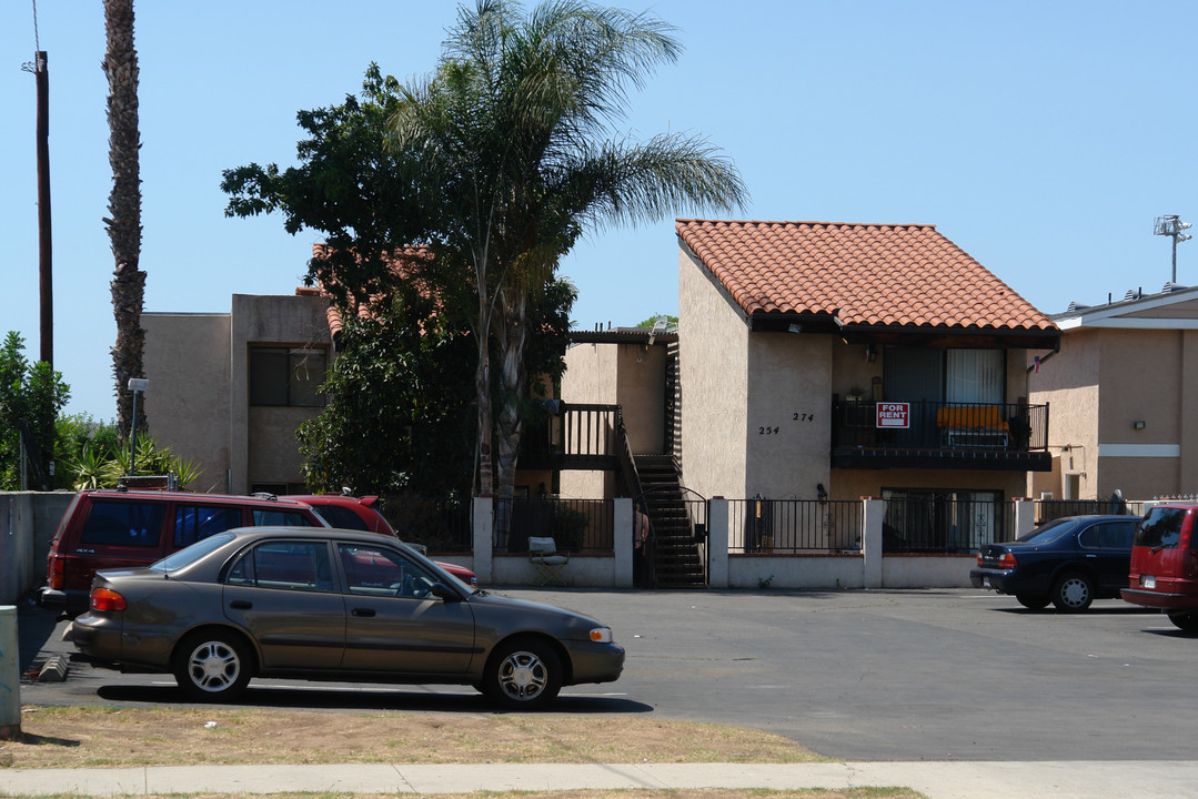 254-274 Orlando St in El Cajon, CA - Building Photo