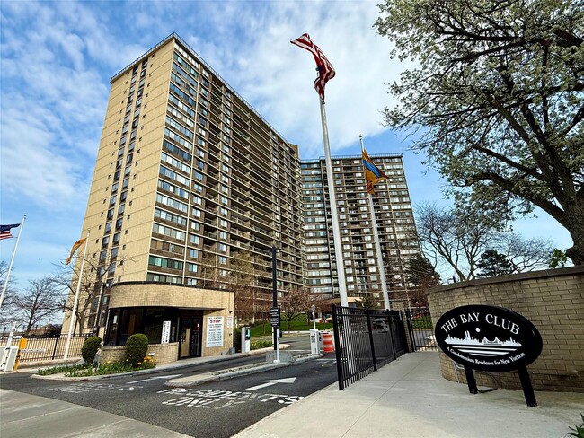 property at 2 Bay Club Dr