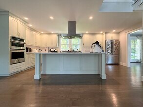 8 Briggs Rd in Lexington, MA - Building Photo - Building Photo