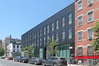 357 Grand St in Brooklyn, NY - Building Photo - Building Photo