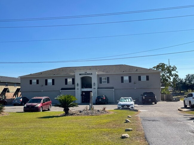 property at 4854 Pontchartrain Dr