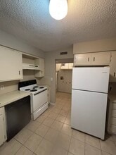 639 N Betty Jo Dr in Fayetteville, AR - Building Photo - Building Photo