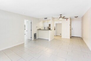 Haskell Park in Van Nuys, CA - Building Photo