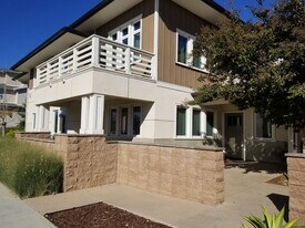 992 Los Angeles Ave in Ventura, CA - Building Photo
