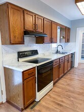 321 Adolph St, Unit Apt 1 in Rockford, MI - Building Photo - Building Photo