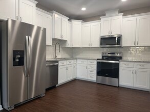 137 Heyward Dr in Dothan, AL - Foto de edificio - Building Photo