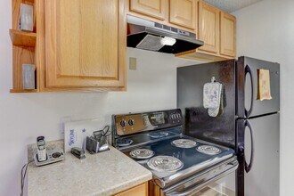 Hampden Village Apartments in Denver, CO - Foto de edificio - Building Photo