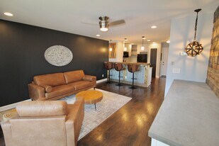 1340 Hunters Rd in Harrisonburg, VA - Building Photo