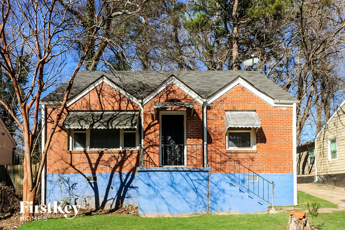 2446 Hillside Ave in Decatur, GA - Building Photo