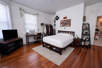 59 Hemenway St, Unit 28 in Boston, MA - Building Photo - Building Photo