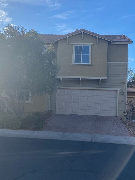 989 Wagner Valley St in Henderson, NV - Building Photo