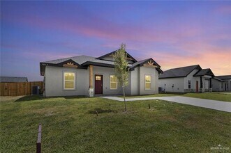 1803 Unity Dr in Mercedes, TX - Building Photo - Building Photo
