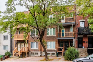 3436 Décarie Boul in Montréal, QC - Building Photo