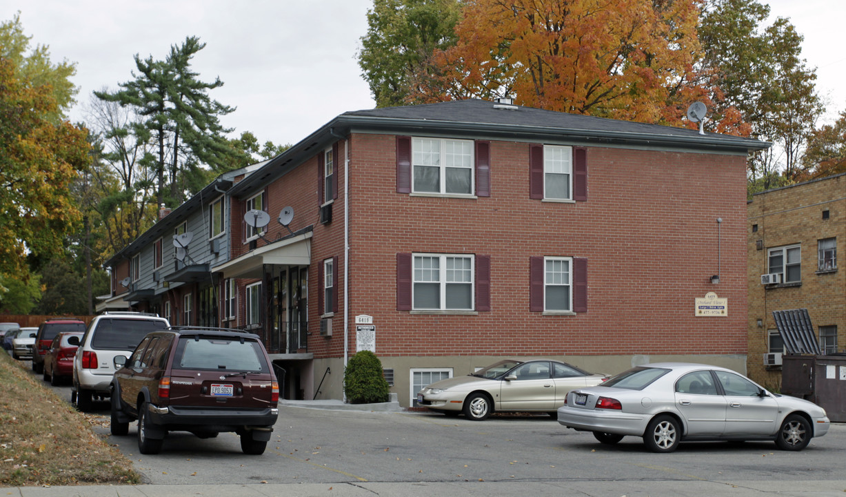 Orchard View Apartments-Pleasant Ridge in Cincinnati, OH - Foto de edificio