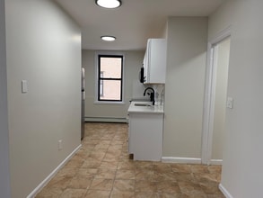 150 S Harrison St in East Orange, NJ - Building Photo - Building Photo