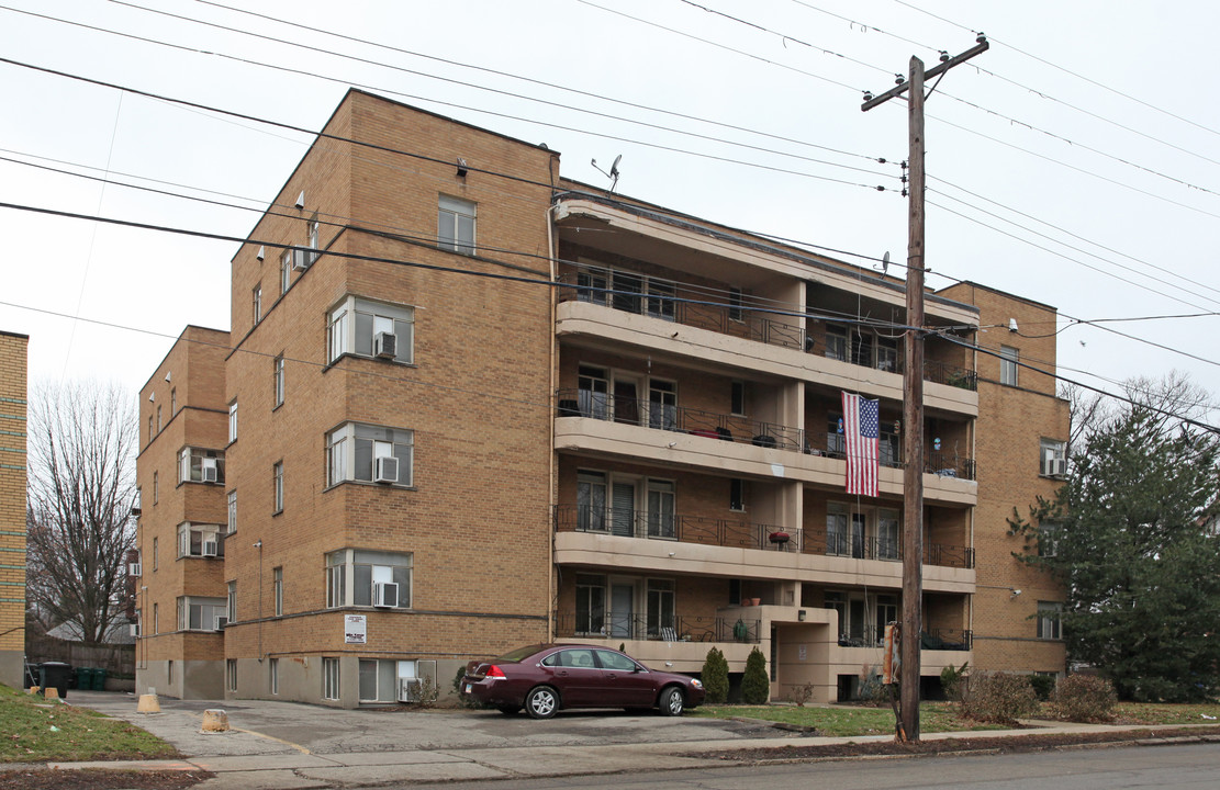 2805 Werk Rd in Cincinnati, OH - Building Photo