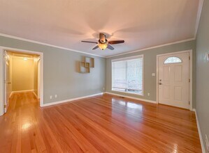 2605 Lotus Dr in Tallahassee, FL - Building Photo - Building Photo