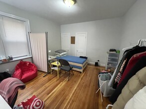 63 Burbank St, Unit 12A in Boston, MA - Foto de edificio - Building Photo