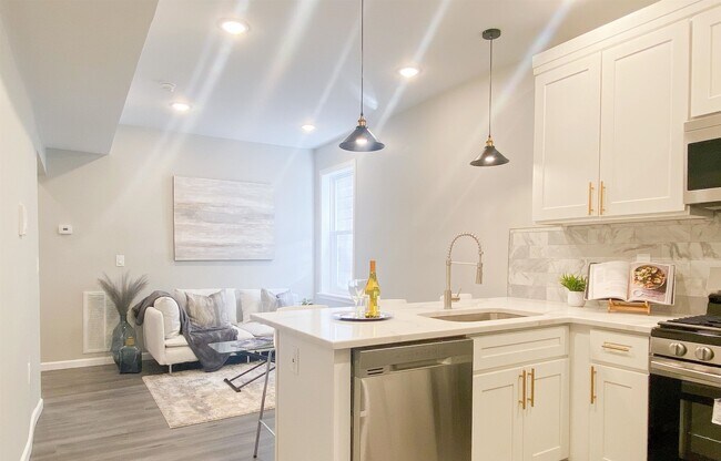 93 Roosevelt Ave-Unit -1L in Jersey City, NJ - Building Photo - Building Photo