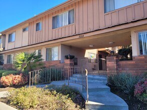 7052 Friends Avenue in Whittier, CA - Building Photo - Building Photo