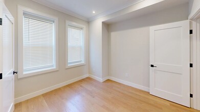 164 Allston St, Unit 5 in Boston, MA - Foto de edificio - Building Photo