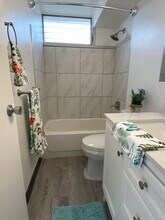 1060 Kamehameha Hwy in Pearl City, HI - Building Photo - Building Photo