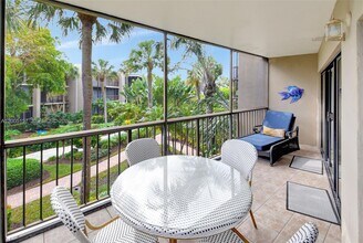 3605 S Ocean Blvd in South Palm Beach, FL - Building Photo - Building Photo