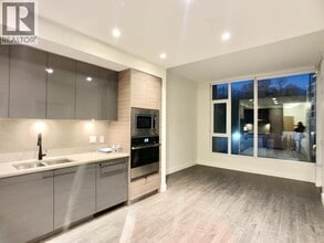 3438 Sawmill Cres in Vancouver, BC - Building Photo - Building Photo