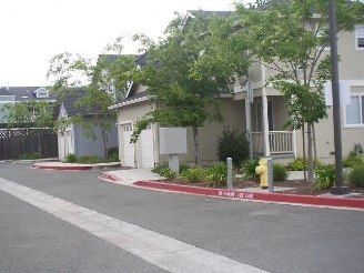 402-418 Flower Ave in Santa Rosa, CA - Building Photo