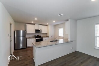 200 Cres Park Dr in Jarrell, TX - Building Photo - Building Photo