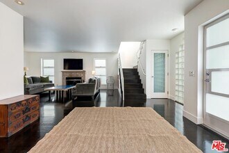 2329 Wilson Ave in Los Angeles, CA - Building Photo - Building Photo