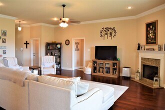 324 Camelback Dr in Bossier City, LA - Building Photo - Building Photo