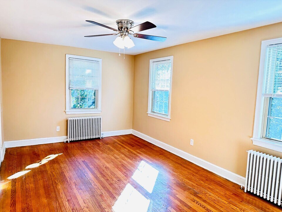 310 Domer Ave in Takoma Park, MD - Building Photo