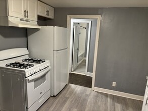 72 Park St in Bristol, CT - Building Photo - Building Photo