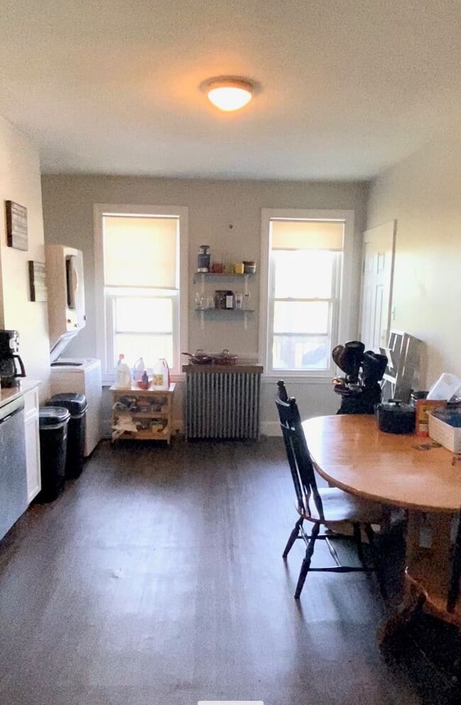 property at 8 Curtis St
