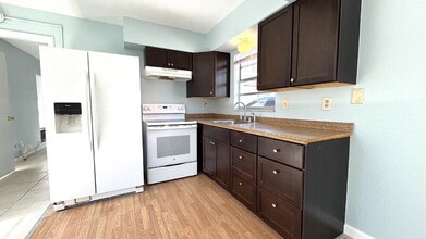 215 N Wild Olive Ave in Daytona Beach, FL - Building Photo - Building Photo